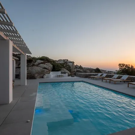Petra Mare Above Private Pool וילה